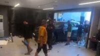 Rumah Ahmad Sahroni di Tanjung Priok Dikepung Massa, Sejumlah Barang Dijarah