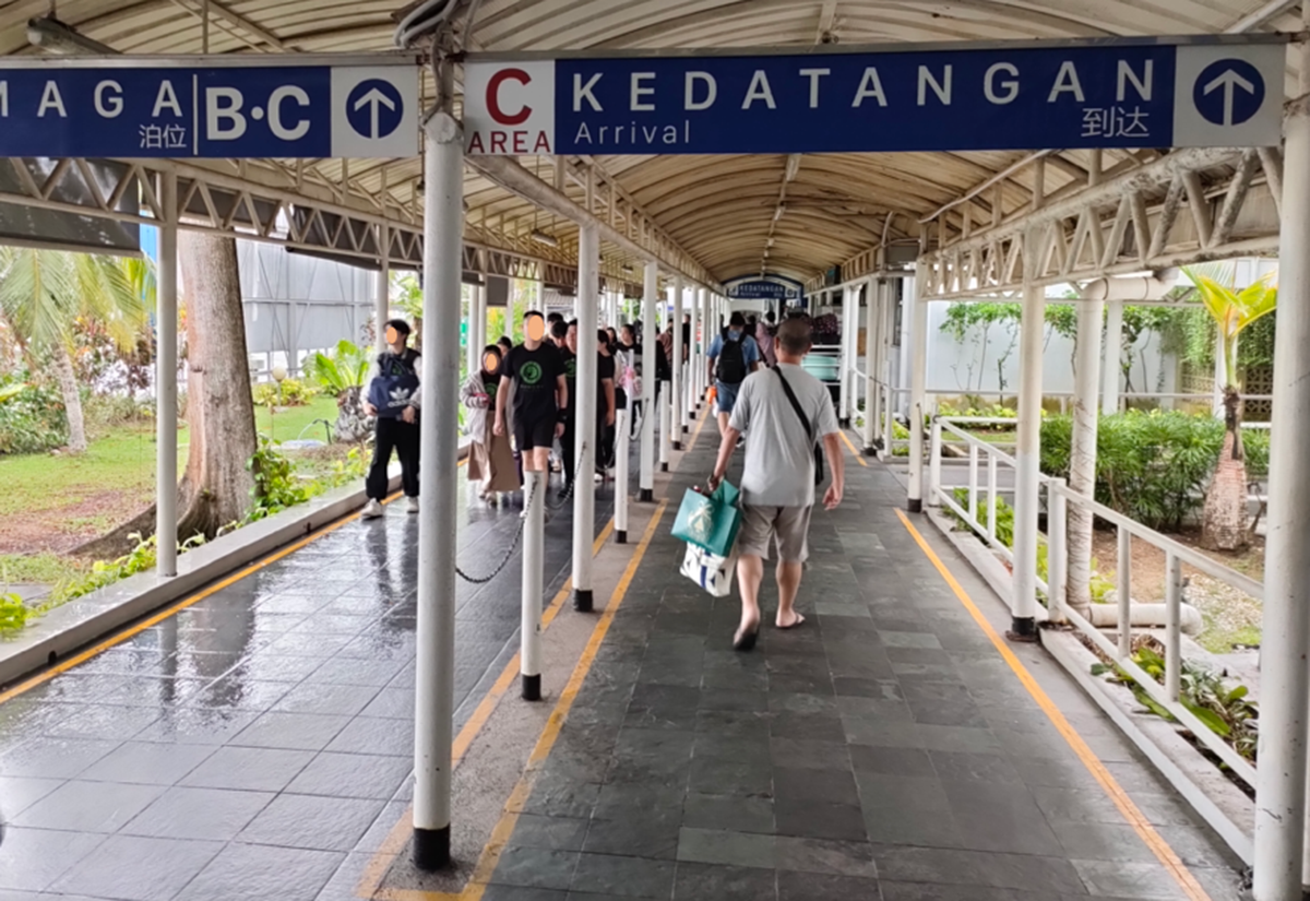Wisata ke Batam Malah Diminta Bayar? Turis Singapura Ungkap Pengalaman di Terminal Feri Internasional Batam Centre