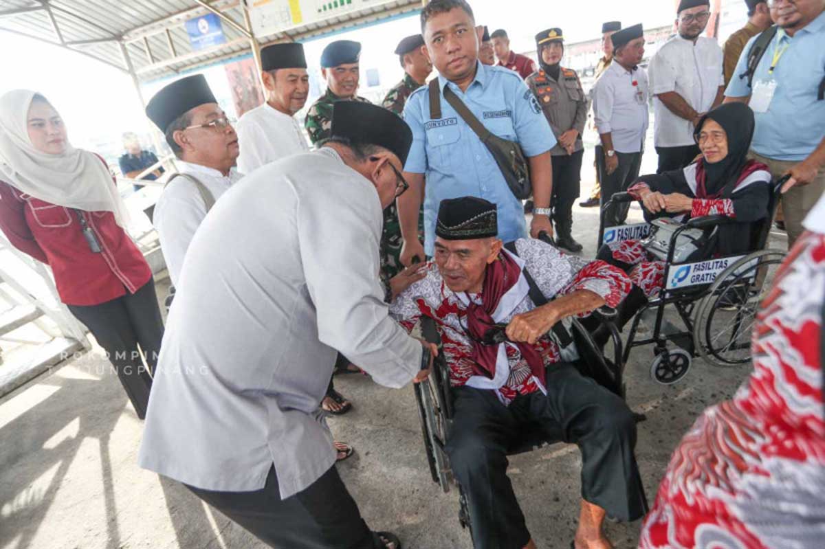 Ratusan Jemaah Calon Haji Tanjungpinang Berangkat ke Tanah Suci, Suasana Haru Iringi Pelepasan