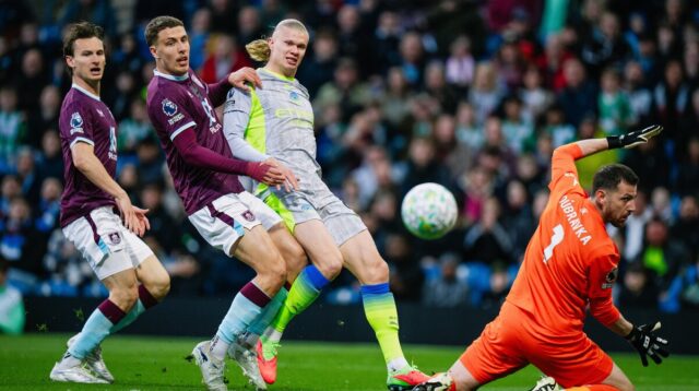 Manchester City Kudeta Puncak Klasemen, Geser Arsenal Usai Tekuk Burnley